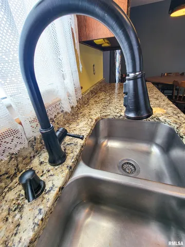 $190,000 | 212 South Clark Avenue Southwest, Clay City, IL 62824