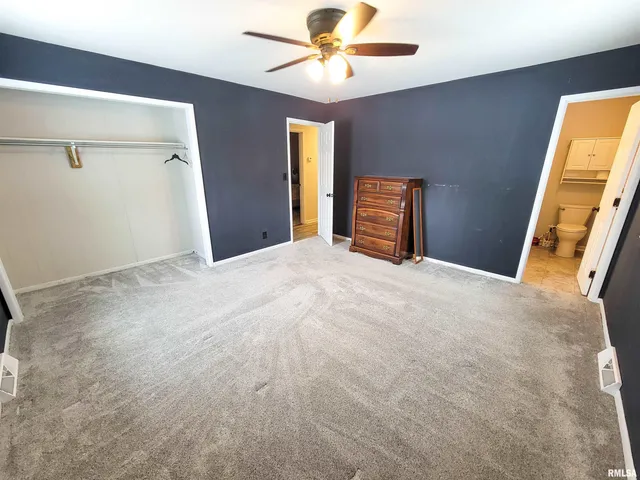 $190,000 | 212 South Clark Avenue Southwest, Clay City, IL 62824