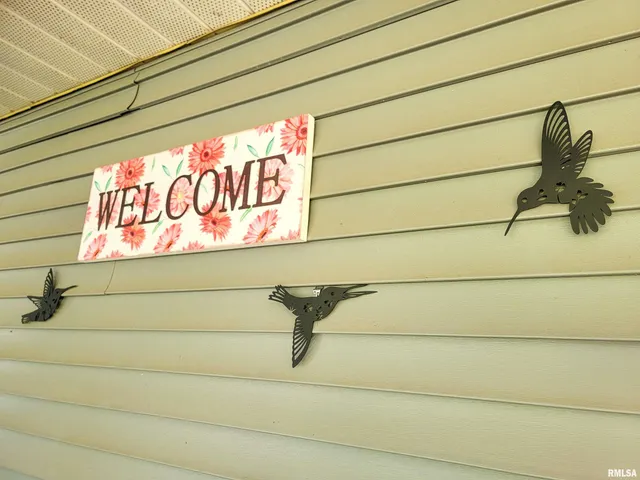 $190,000 | 212 South Clark Avenue Southwest, Clay City, IL 62824