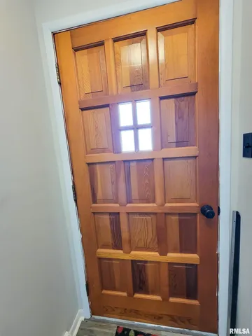 $190,000 | 212 South Clark Avenue Southwest, Clay City, IL 62824