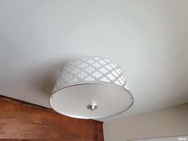 $190,000 | 212 South Clark Avenue Southwest, Clay City, IL 62824