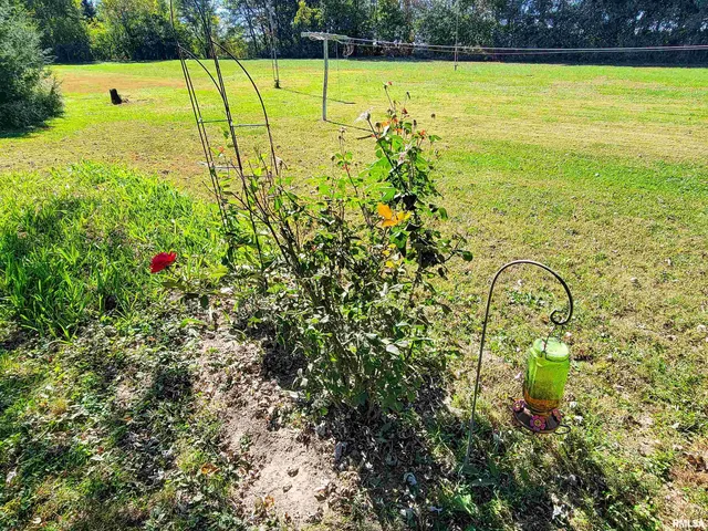 $190,000 | 212 South Clark Avenue Southwest, Clay City, IL 62824