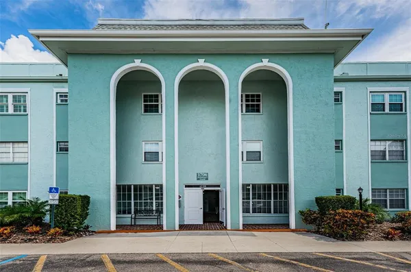 $1,600 | 1706 Belleair Forest Drive, Unit 322, Belleair, FL 33756