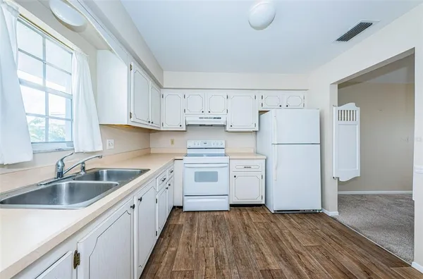 $1,600 | 1706 Belleair Forest Drive, Unit 322, Belleair, FL 33756