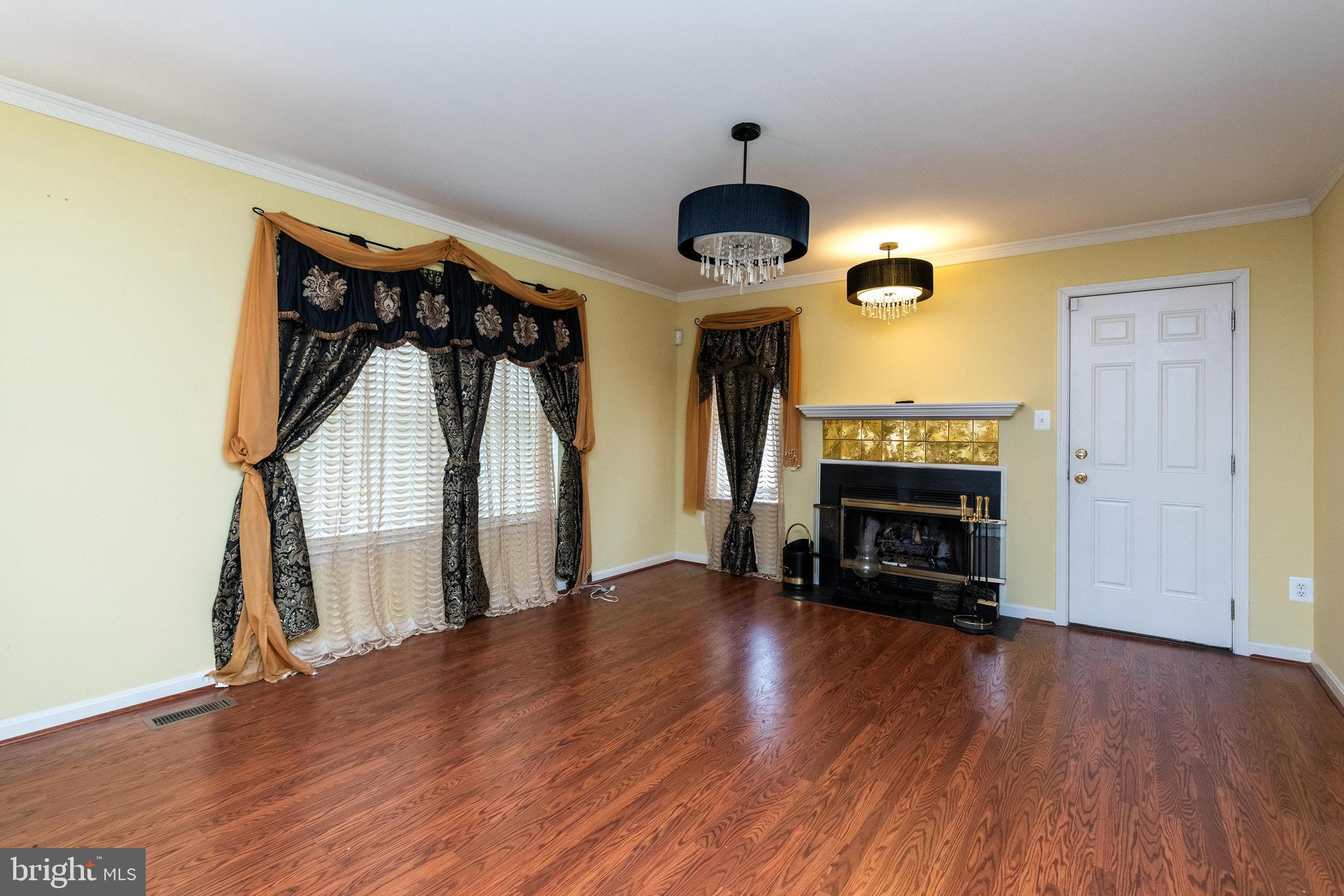 2009 Windys Run Road Catonsville, MD 21228 - Photo 10 of 30 Gallery Image 10