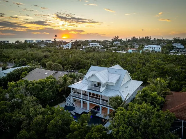 $2,950,000 | 598 Lyons Lane, Longboat Key, FL 34228