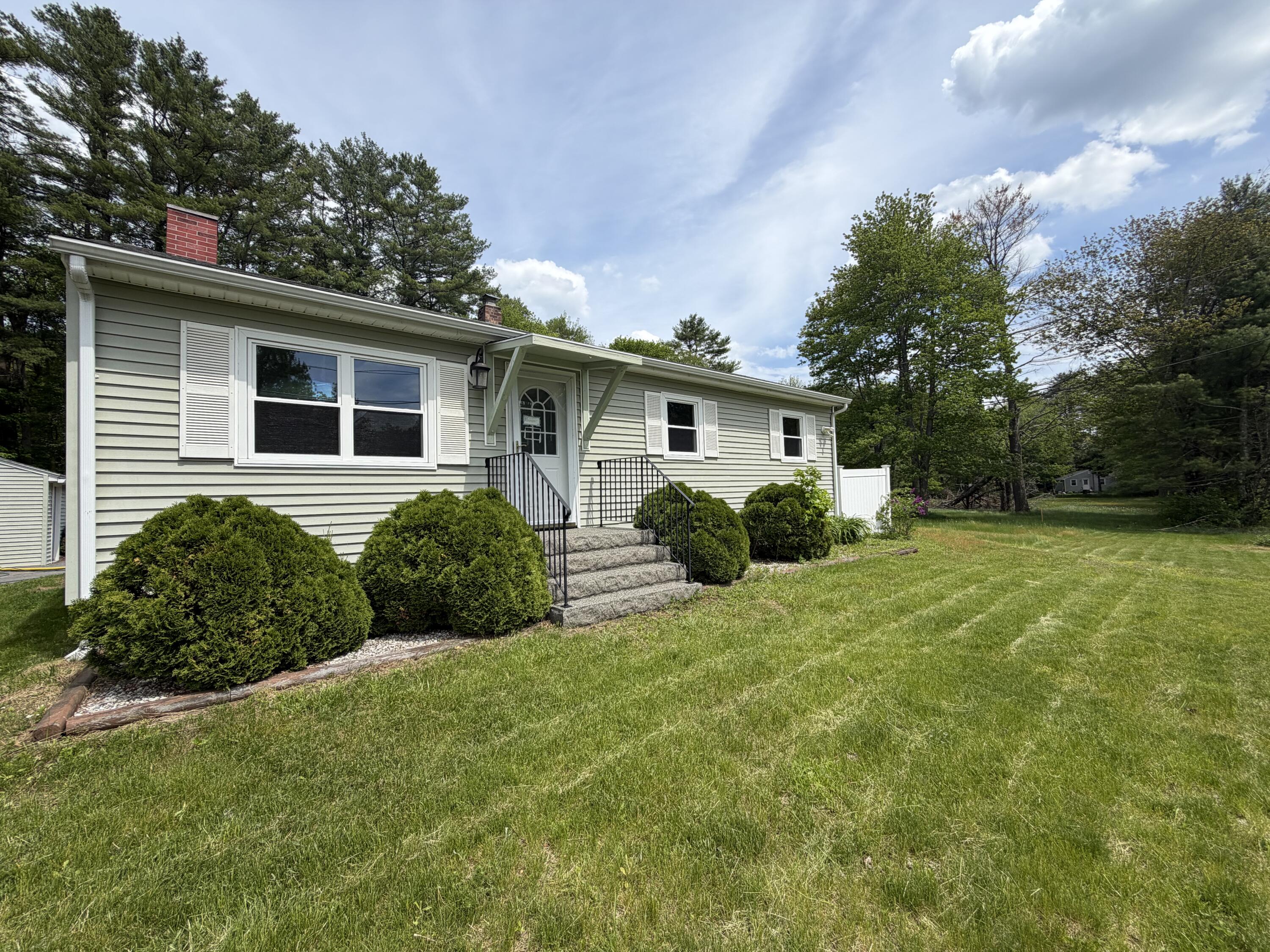 231 River Road Topsham, ME 04086 - Photo 4 of 50 IMG_9241