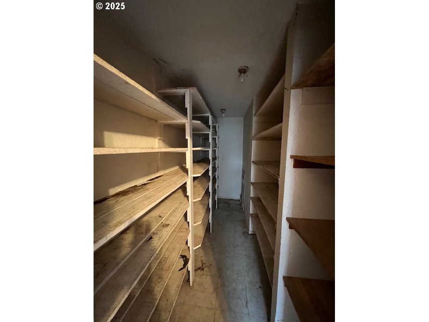17991 South Munson Road Molalla, OR 97038 - Photo 17 of 42 Pantry