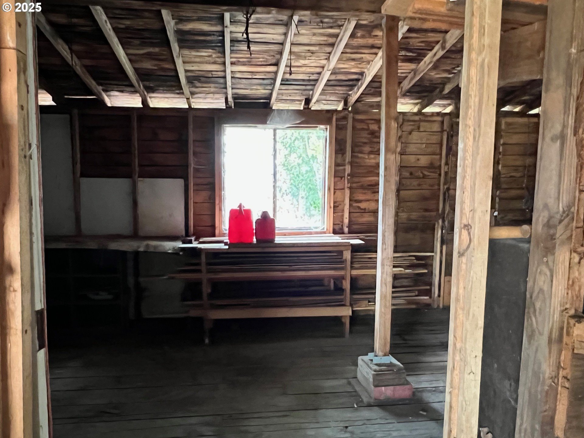17991 South Munson Road Molalla, OR 97038 - Photo 36 of 42 Barn