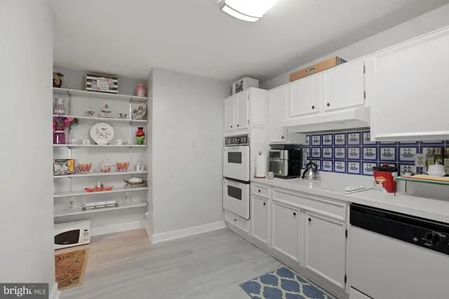 $2,650 | 307 Yoakum Parkway, Unit 1506, Alexandria, VA 22304