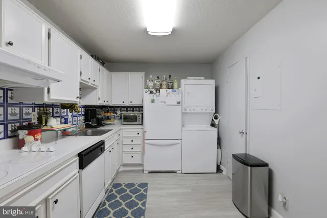 $2,650 | 307 Yoakum Parkway, Unit 1506, Alexandria, VA 22304