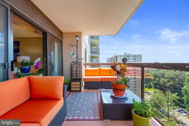 $2,650 | 307 Yoakum Parkway, Unit 1506, Alexandria, VA 22304