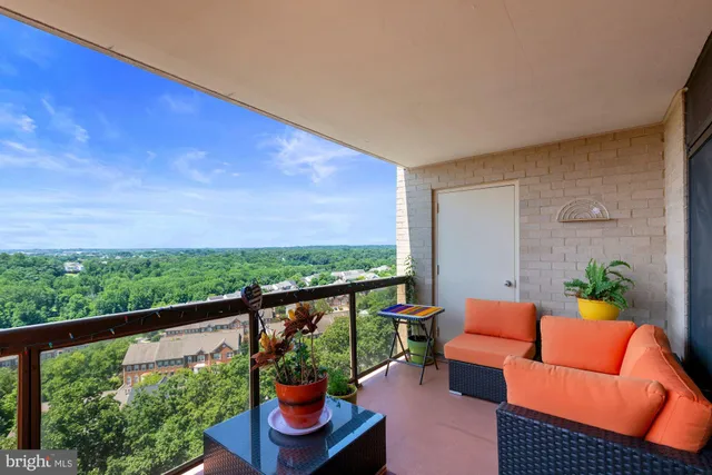 $2,650 | 307 Yoakum Parkway, Unit 1506, Alexandria, VA 22304