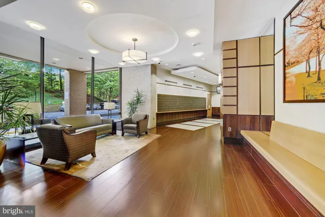 $2,650 | 307 Yoakum Parkway, Unit 1506, Alexandria, VA 22304