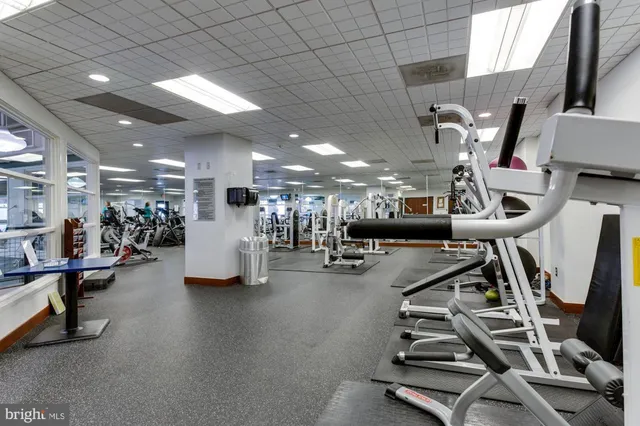 $2,650 | 307 Yoakum Parkway, Unit 1506, Alexandria, VA 22304