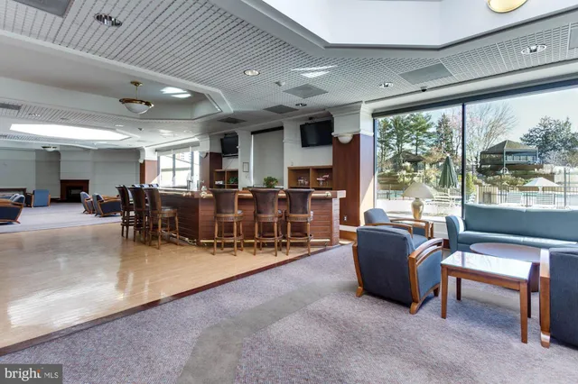 $2,650 | 307 Yoakum Parkway, Unit 1506, Alexandria, VA 22304