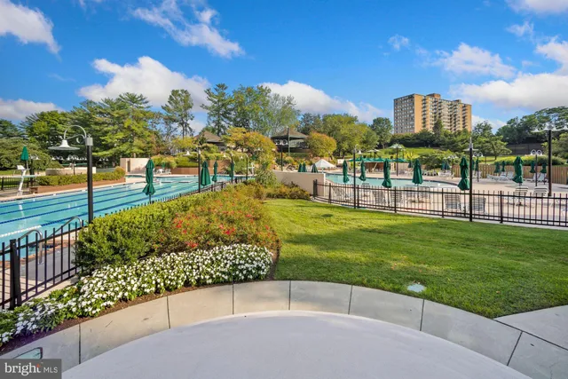 $2,650 | 307 Yoakum Parkway, Unit 1506, Alexandria, VA 22304