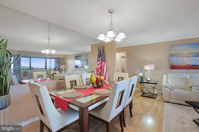 $2,650 | 307 Yoakum Parkway, Unit 1506, Alexandria, VA 22304