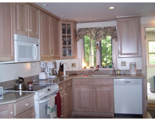 86 Jamieson Road Holden, MA 01520 - Photo 11 of 17 Gallery Image 11