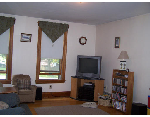 86 Jamieson Road Holden, MA 01520 - Photo 12 of 17 Gallery Image 12