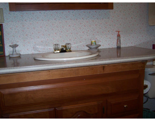 86 Jamieson Road Holden, MA 01520 - Photo 14 of 17 Gallery Image 14