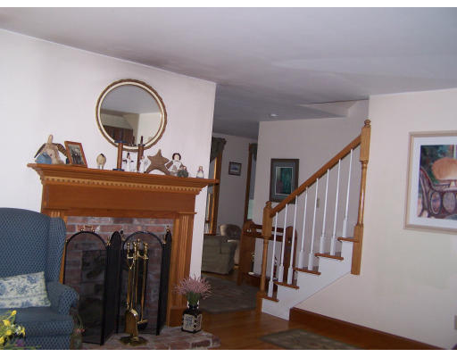 86 Jamieson Road Holden, MA 01520 - Photo 5 of 17 Gallery Image 5