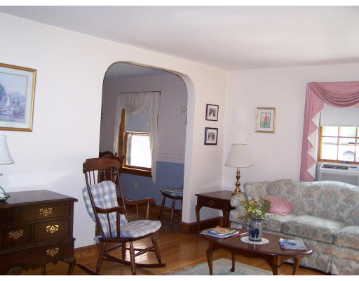 86 Jamieson Road Holden, MA 01520 - Photo 7 of 17 Gallery Image 7