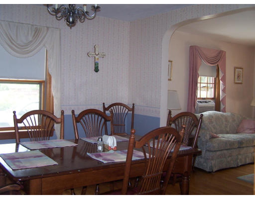 86 Jamieson Road Holden, MA 01520 - Photo 9 of 17 Gallery Image 9