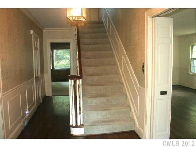 1326 Queens Road West Charlotte, NC 28207 - Photo 3 of 12 Gallery Image 3