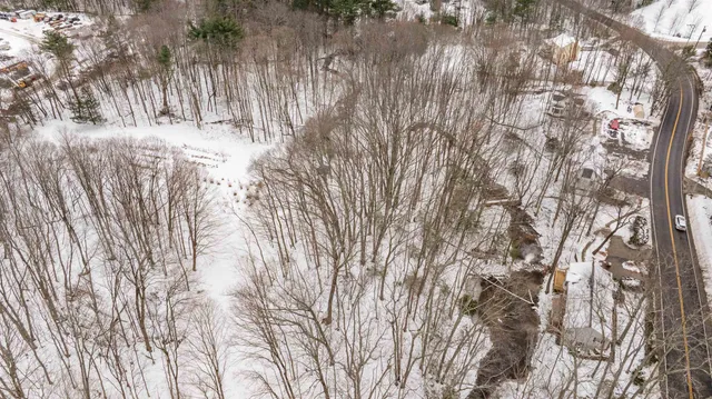 $900,000 | 226 Amesbury Road, Kensington, NH 03833