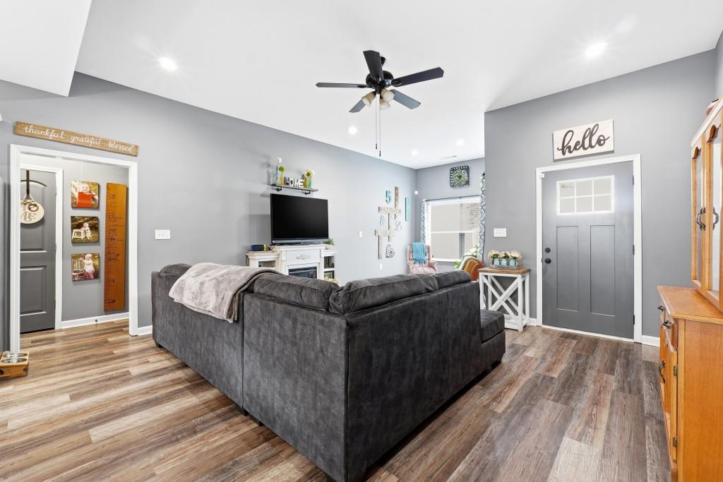 133 Pebblebrook Way Temple, GA 30179 - Photo 5 of 36 a living room with furniture and a flat screen tv