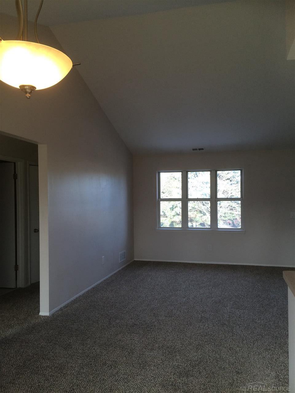 1613 O'Neil Circle, Unit 111 Rochester Hills, MI 48307 - Photo 8 of 33