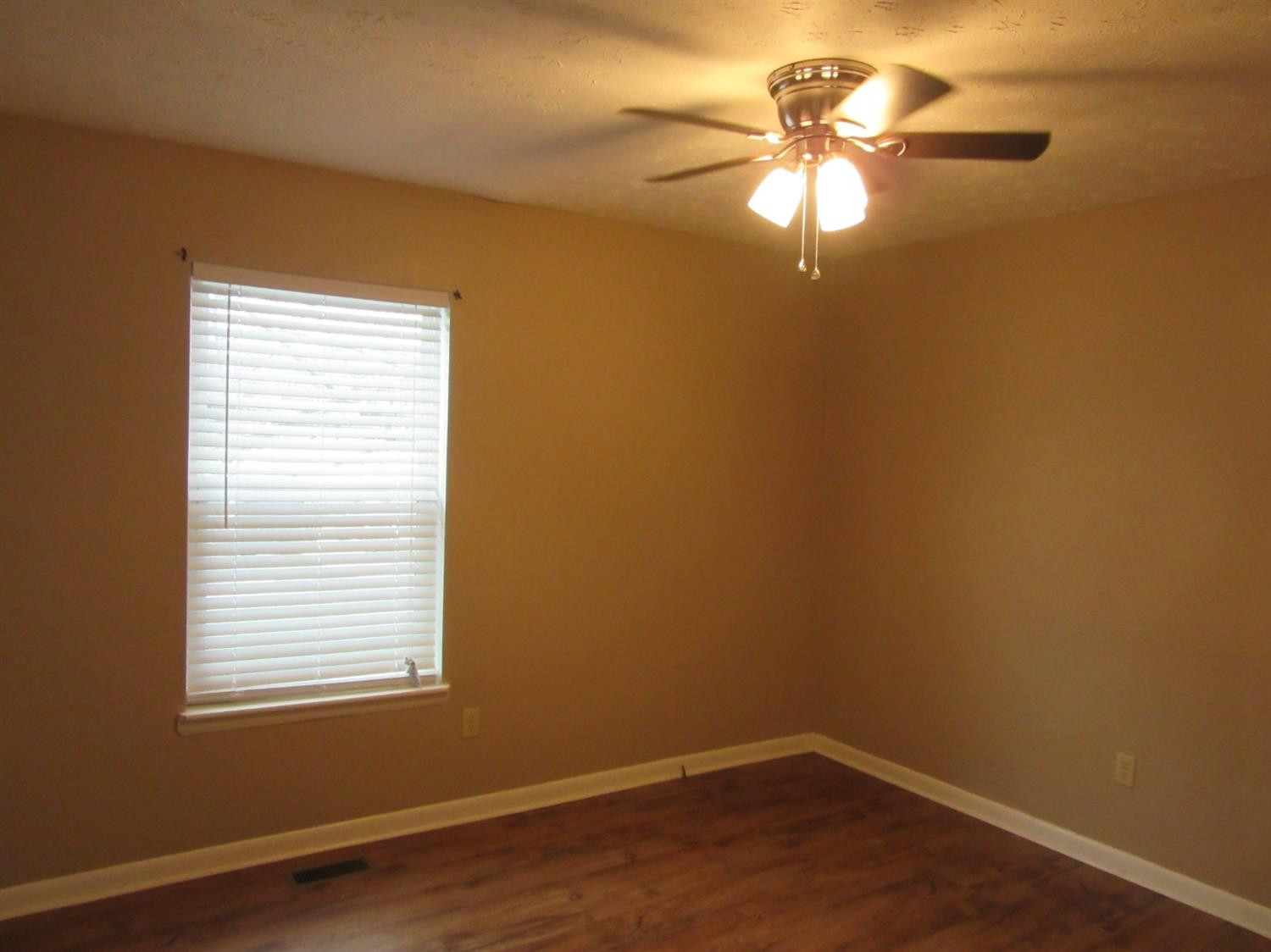 225 Hill N Dell Road Paris, KY 40361 - Photo 33 of 52 Listing Photo