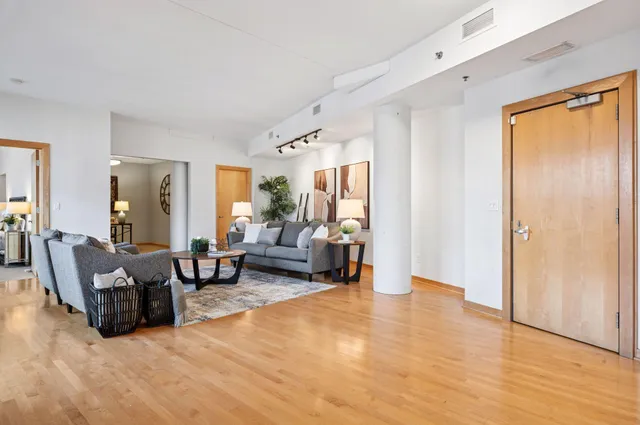 $600,000 | 111 North 4th Avenue, Unit 601, Minneapolis, MN 55401