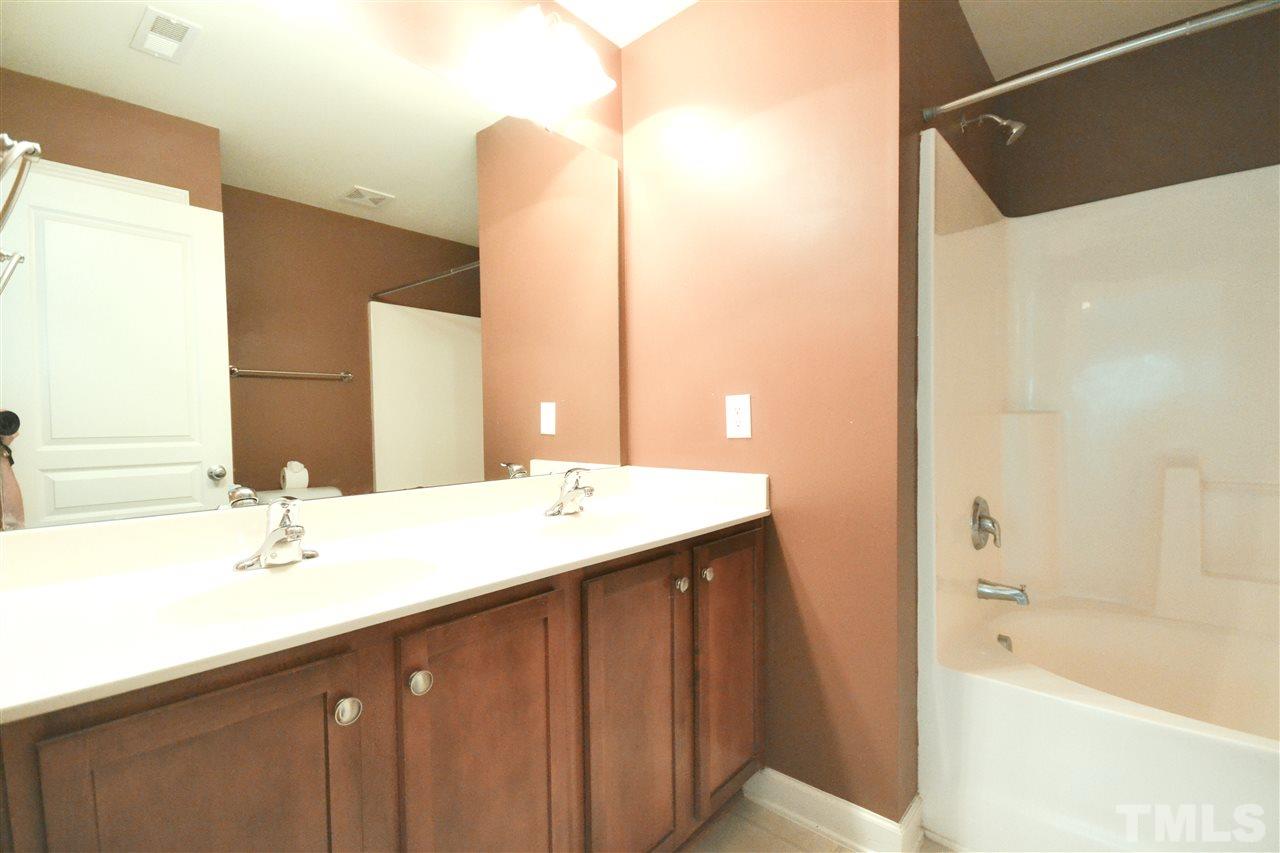 8826 Orchard Grove Way Raleigh, NC 27612 - Photo 14 of 25 Gallery Image 14
