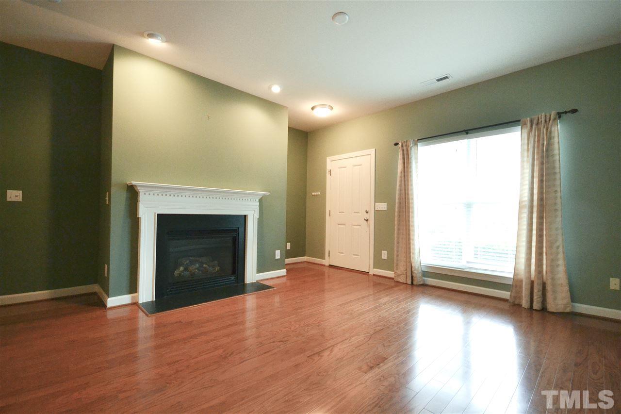 8826 Orchard Grove Way Raleigh, NC 27612 - Photo 4 of 25 Gallery Image 4