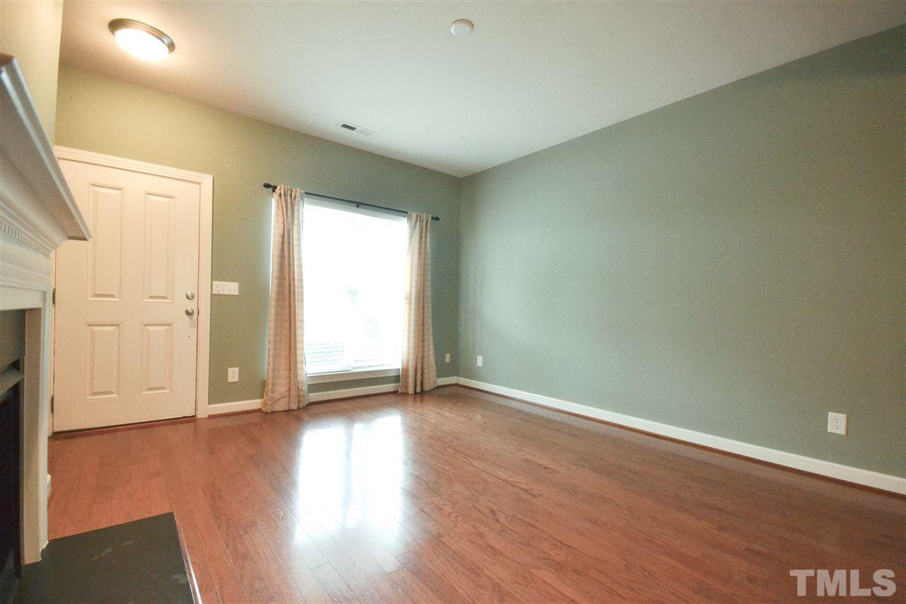 8826 Orchard Grove Way Raleigh, NC 27612 - Photo 5 of 25 Gallery Image 5