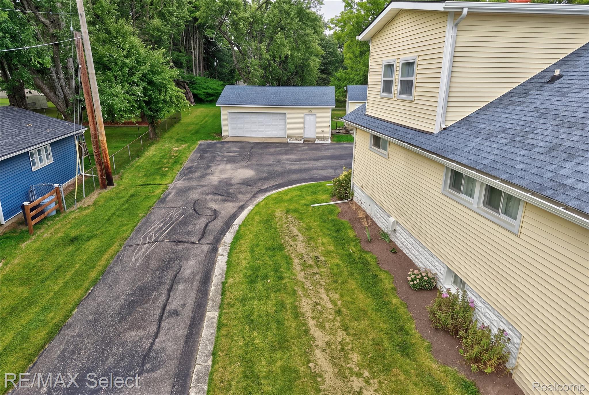 10267 Lapeer Road Davison, MI 48423 - Photo 9 of 41 10267 Lapeer Rd 14.jpg