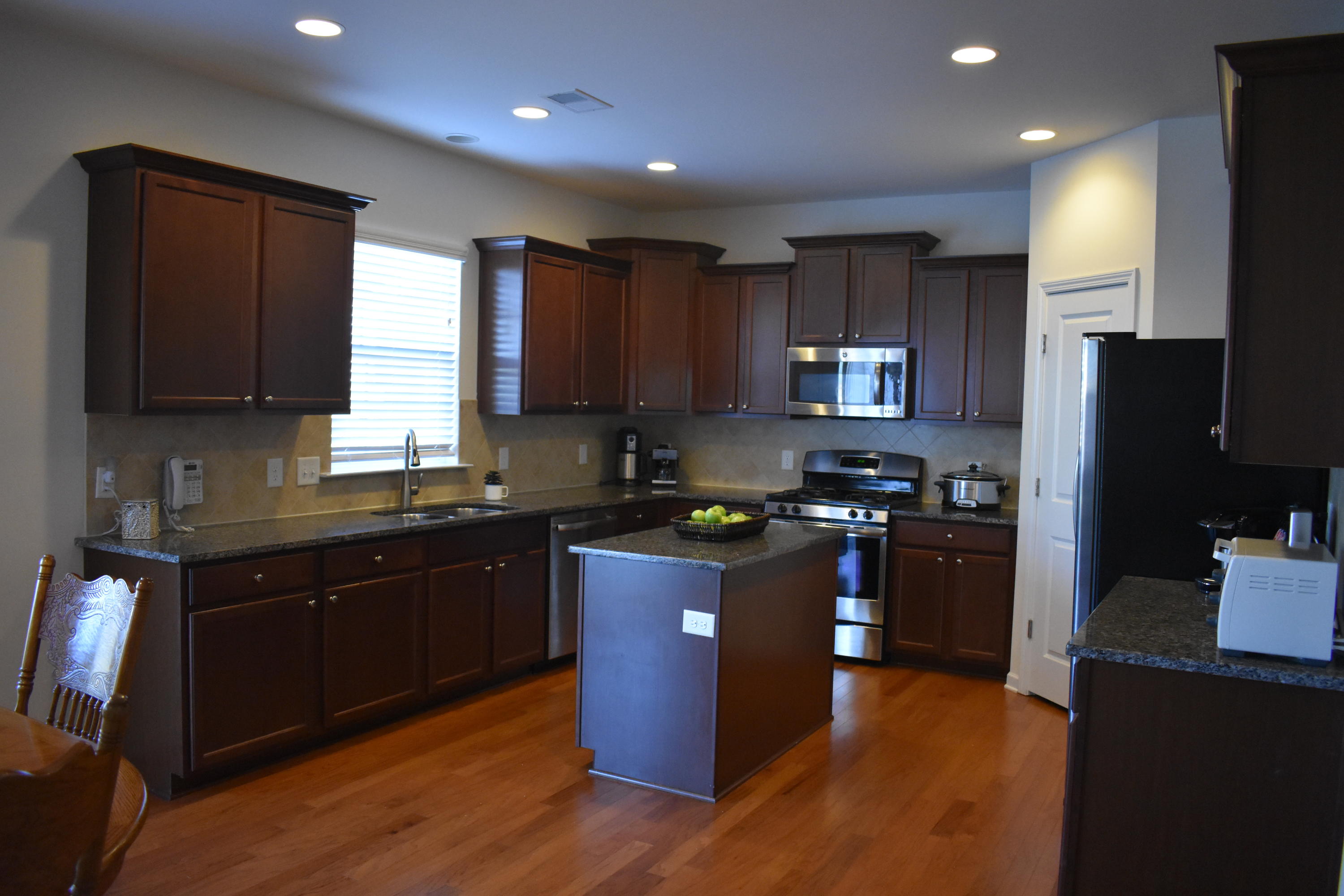 302 Beautyberry Road Summerville, SC 29486 - Photo 4 of 47 DSC_0009