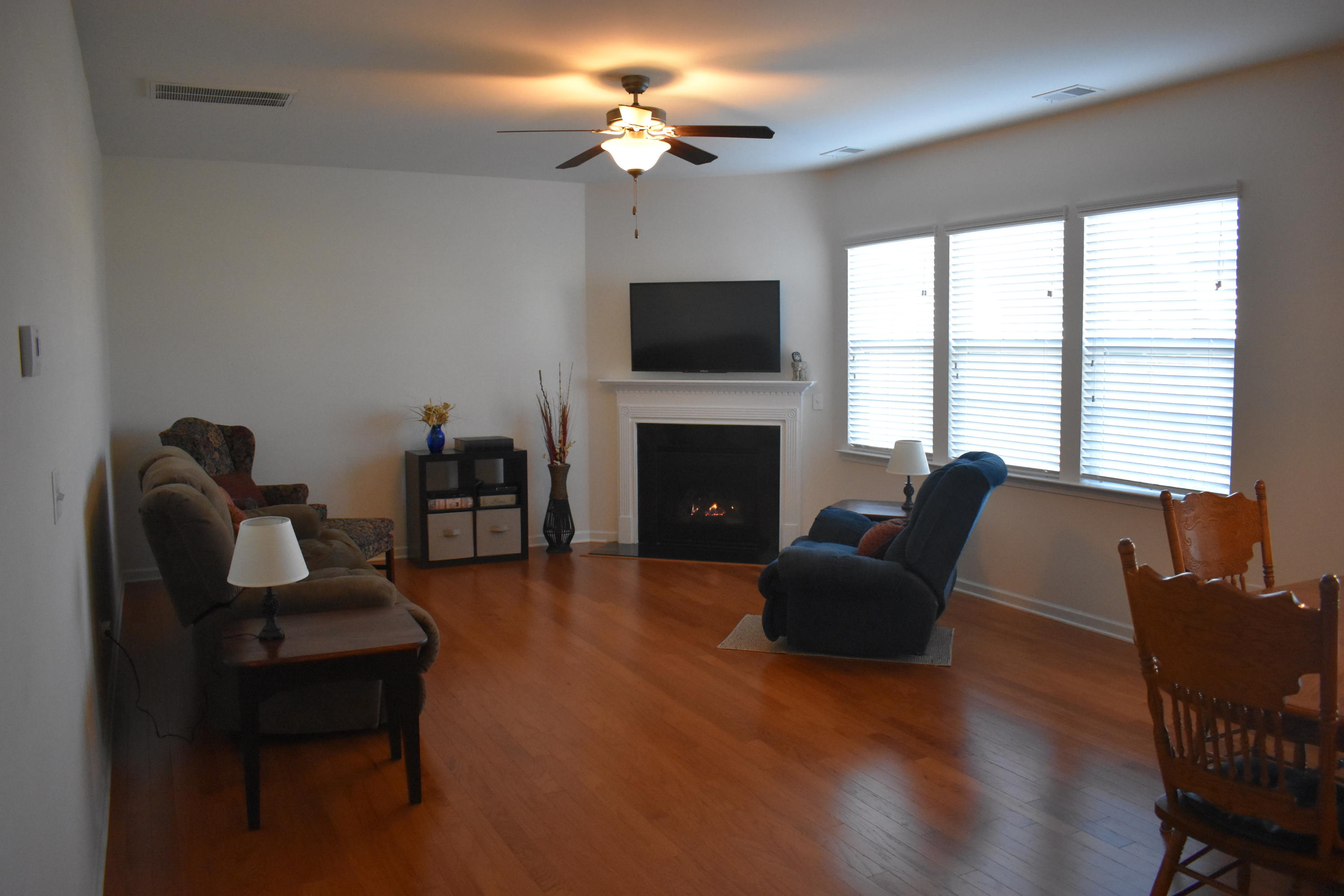 302 Beautyberry Road Summerville, SC 29486 - Photo 6 of 47 DSC_0012