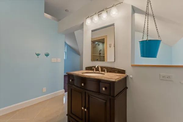 $698,000 | 7692 North Emery Road, Rolling Prairie, IN 46371