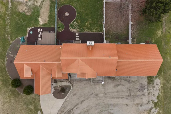 $698,000 | 7692 North Emery Road, Rolling Prairie, IN 46371