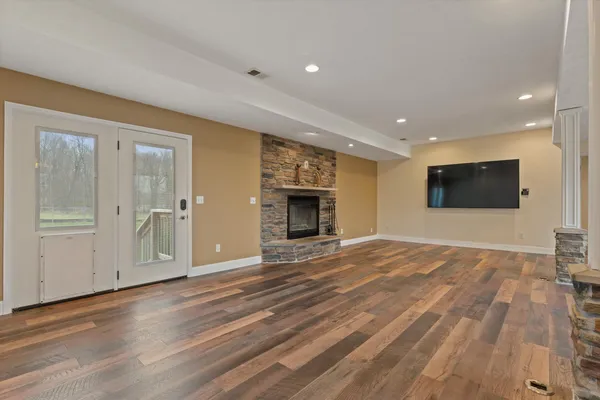 $698,000 | 7692 North Emery Road, Rolling Prairie, IN 46371