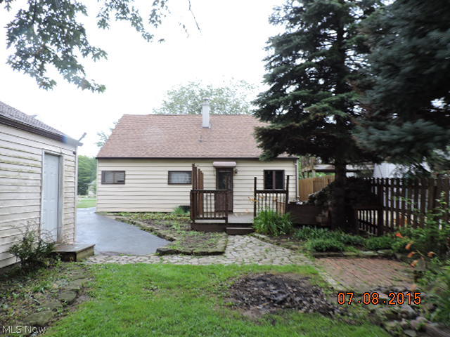 251 Jacobs Road Hubbard, OH 44425 - Photo 5 of 18