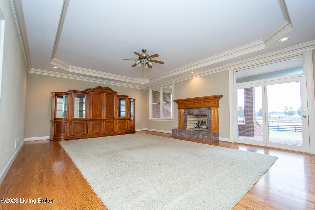 1214 Bells Ml Road Shepherdsville, KY 40165 - Photo 14 of 95 Family Room