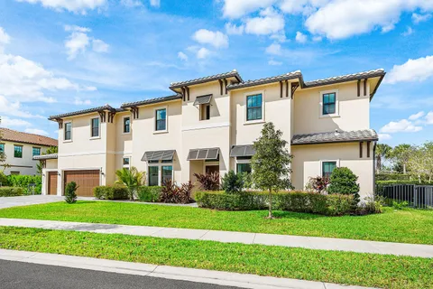 $1,475,000 | 12035 North Baypoint Circle, Parkland, FL 33076