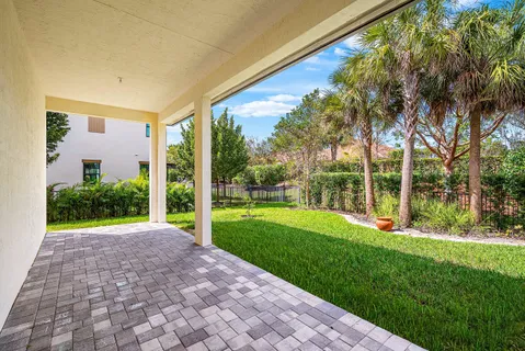 $1,475,000 | 12035 North Baypoint Circle, Parkland, FL 33076