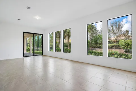 $1,475,000 | 12035 North Baypoint Circle, Parkland, FL 33076