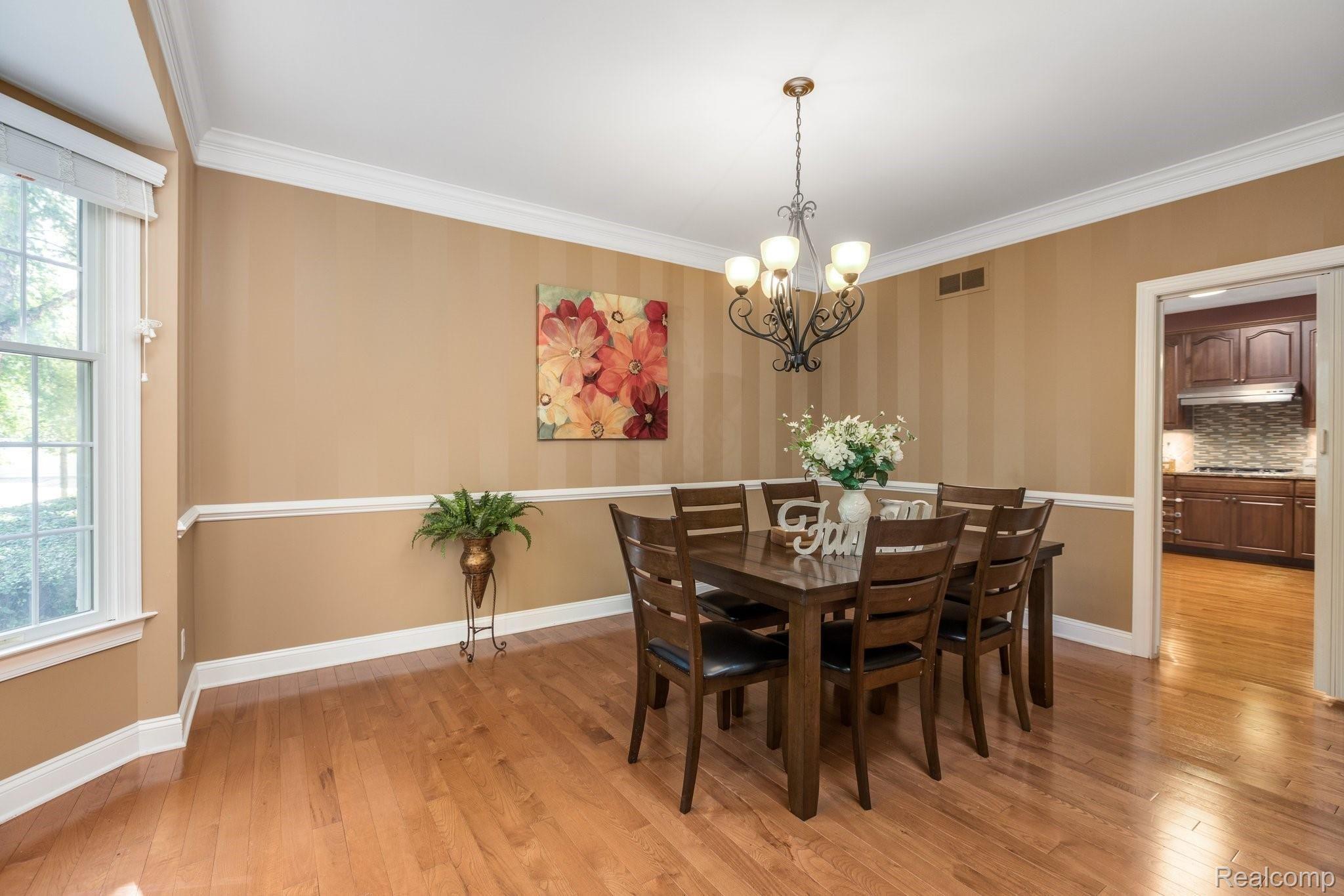 24934 Reeds Pointe Drive Novi, MI 48374 - Photo 14 of 55 17-web-or-mls-24934 Reeds Pointe Drive, Novi0008.jpg