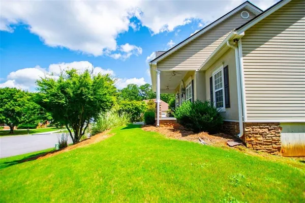 $474,900 | 104 Hidden Lake Drive, Bremen, GA 30110